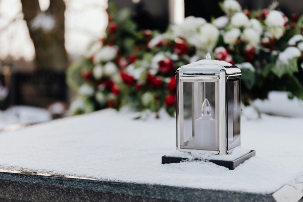 How Candle Lanterns Can Elevate Your Home’s Seasonal Decor